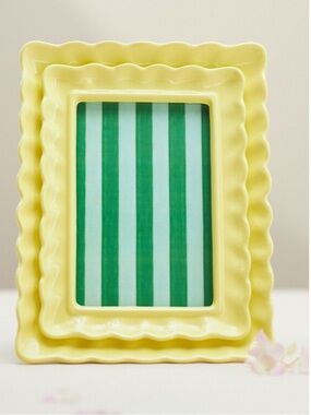 Light Yellow Scalloped Ceramic Photo Frame - Home Accents